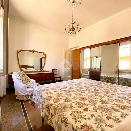 منزل للإقامة Center - 18 *